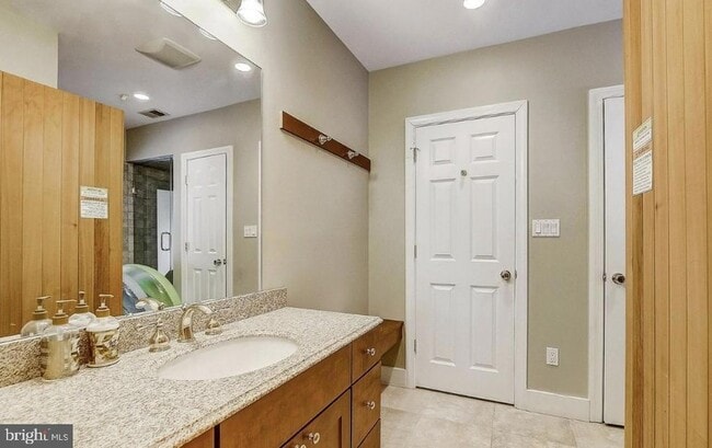 Building Photo - 13731 Canal Vista Ct