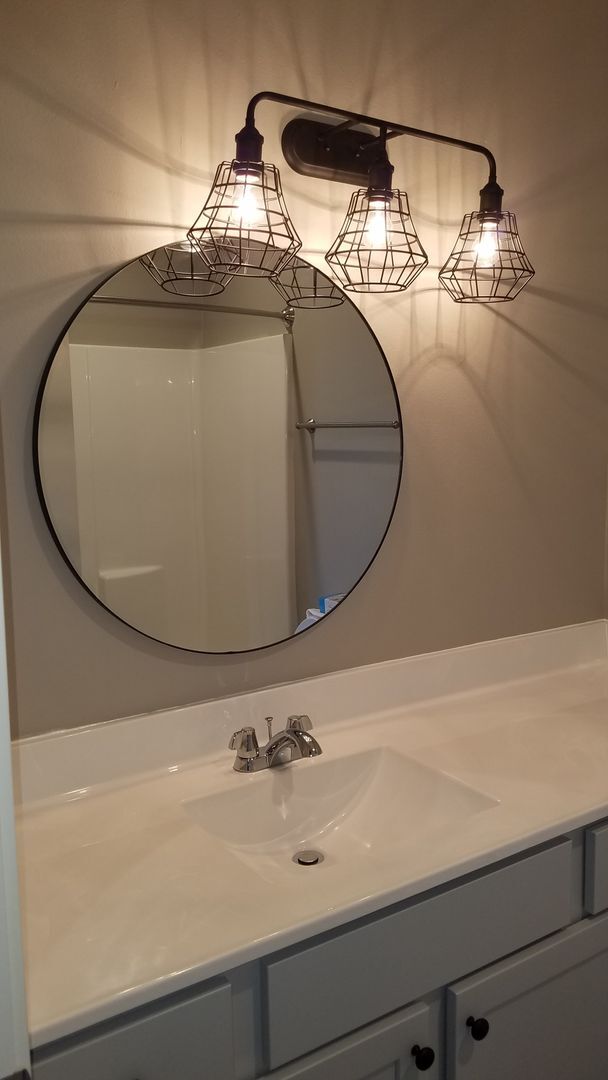 Building Photo - 2 Bedroom 2 Bath Garden Level Lakeside Apartment for rent in  Branson, MO - Offering Flexible Lea...