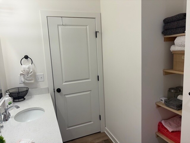 Building Photo - 5290 Pinecrest Ct N