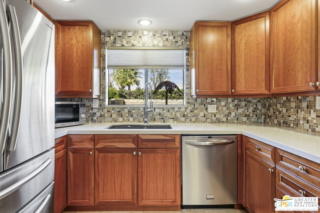 Building Photo - 1183 Tiffany Cir N