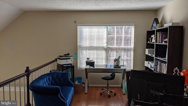 Building Photo - 407 Deerpath Ave SW