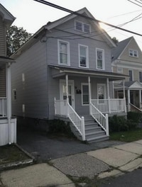 Building Photo - 28 Grant St