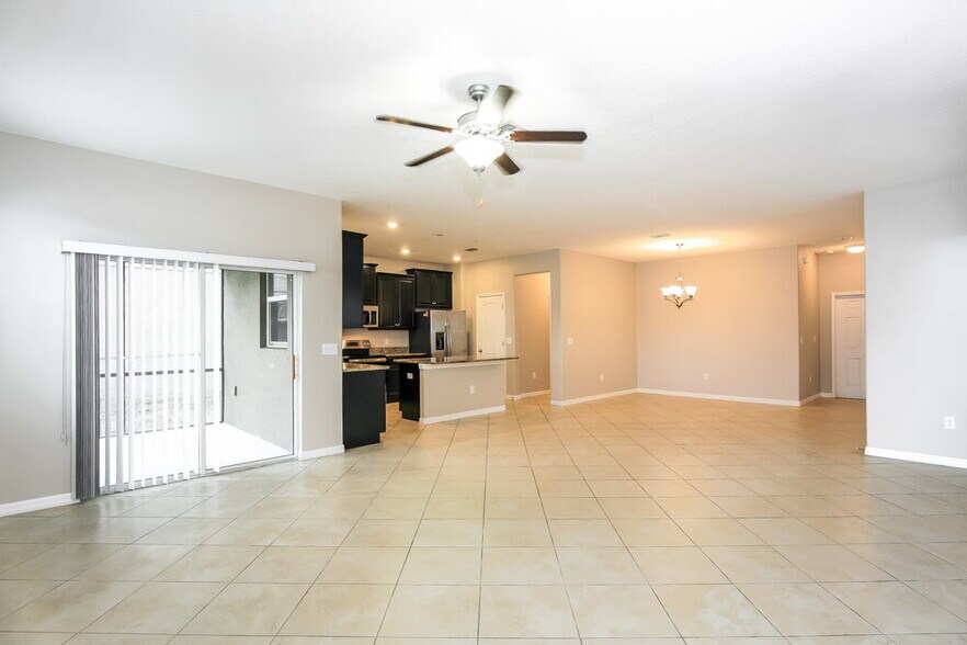 Building Photo - 13833 Reindeer Cir