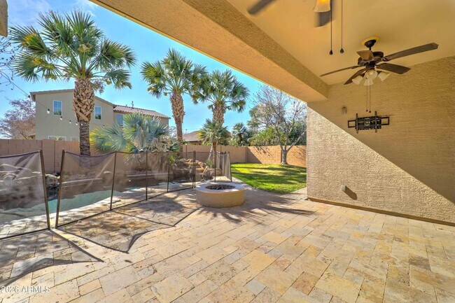 Building Photo - 1157 W Mesquite St