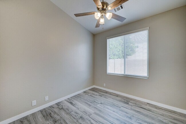 Building Photo - 3720 S Heath Way