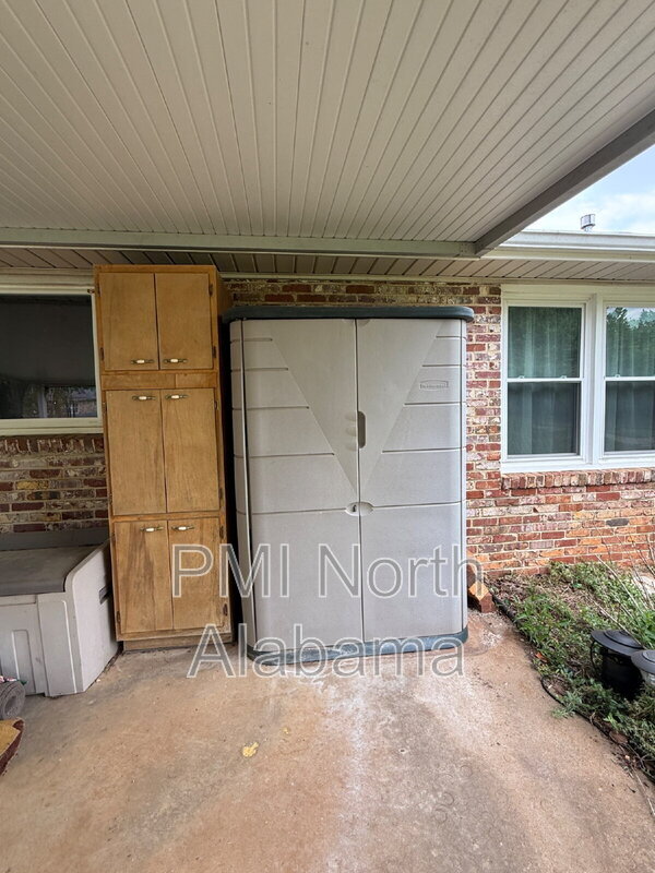 Building Photo - 413 Harolds Dr NW