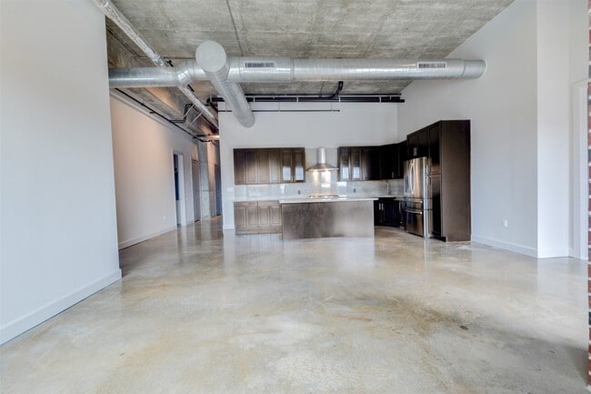 Building Photo - 1111 Studewood St