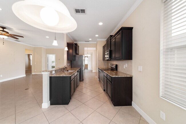Building Photo - 6606 SW 91st Cir