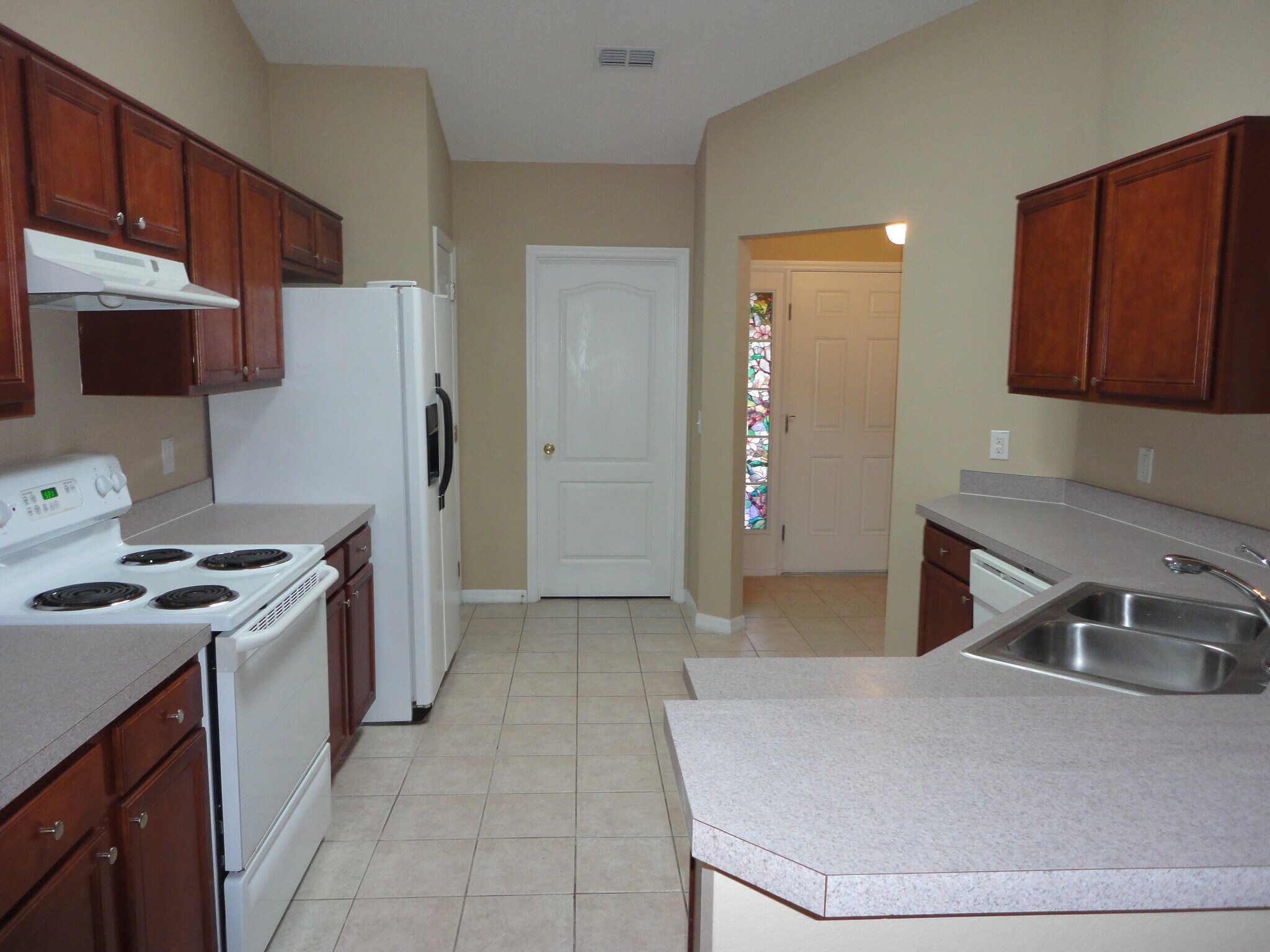 Building Photo - 648 Winding Lake Dr