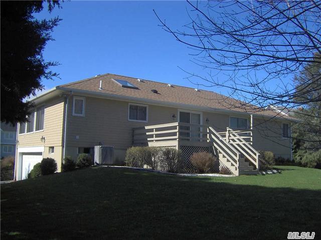 Building Photo - 130 Watersedge Way
