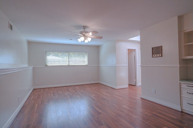 Building Photo - 7914 Braes Meadow Dr