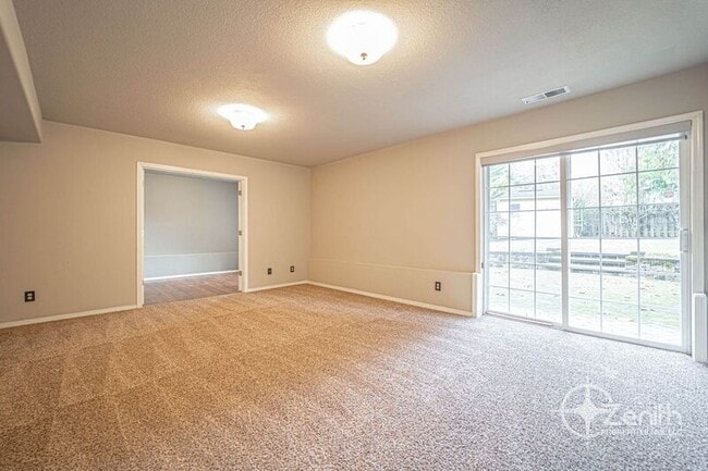 Building Photo - 4314 NE 126th St