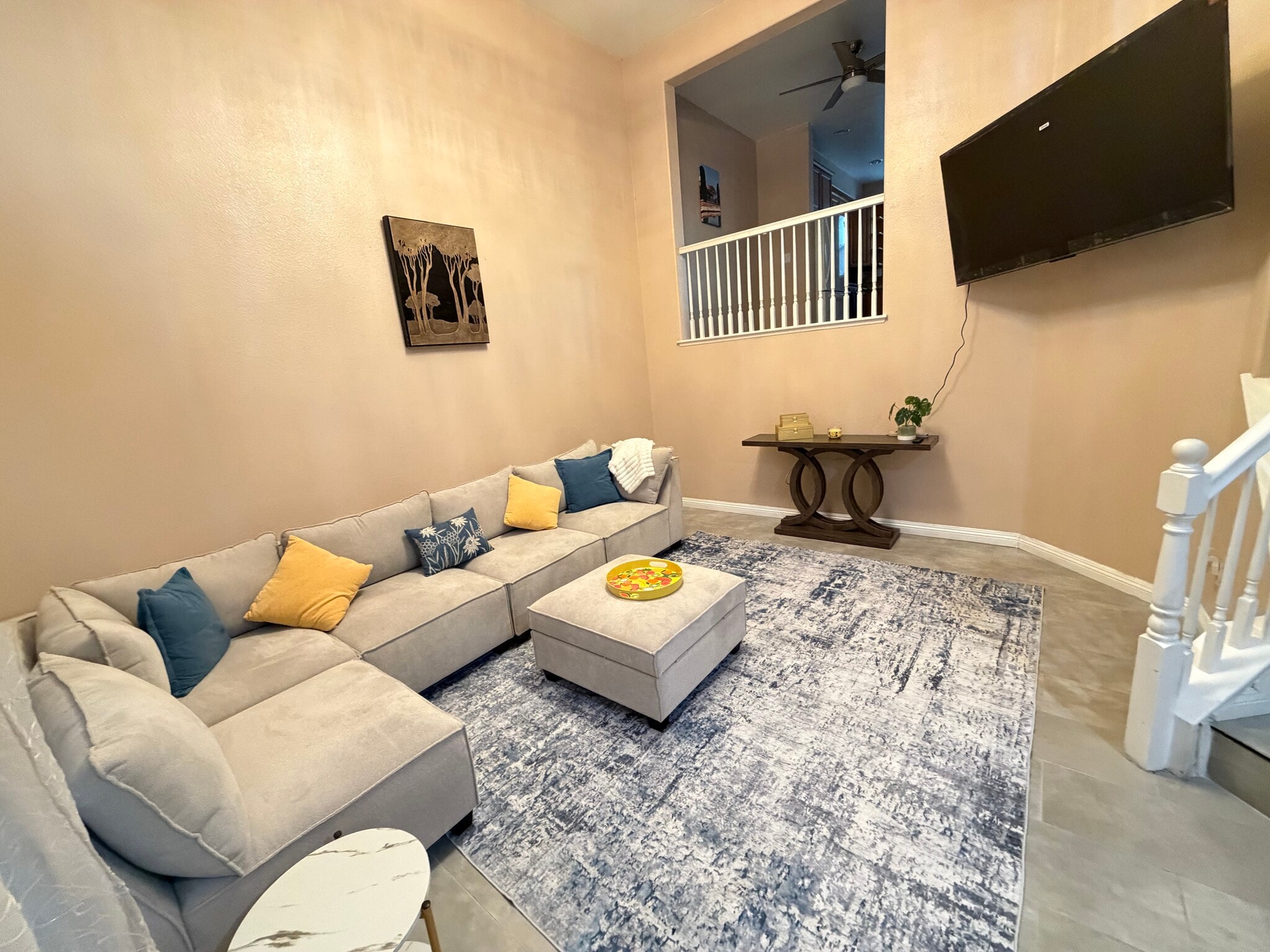 livingroom - 1860 E 12th St