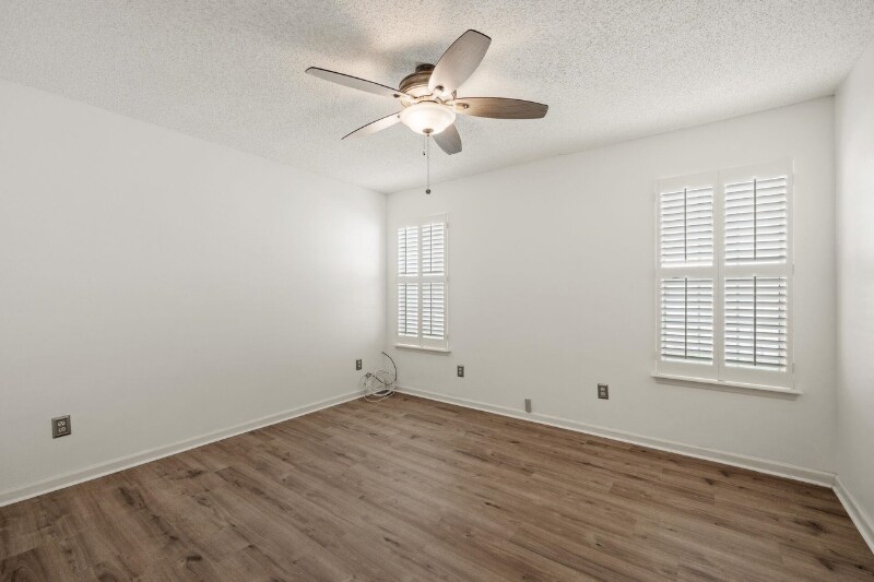 Building Photo - 5278 St Ives Ln