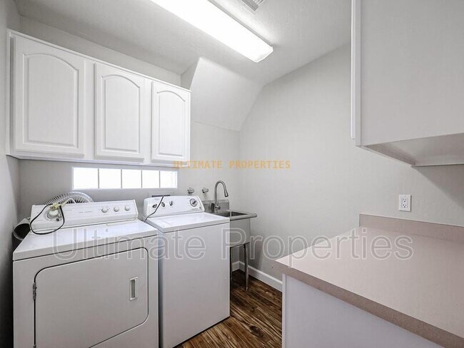 Building Photo - 10033 N 55th Pl