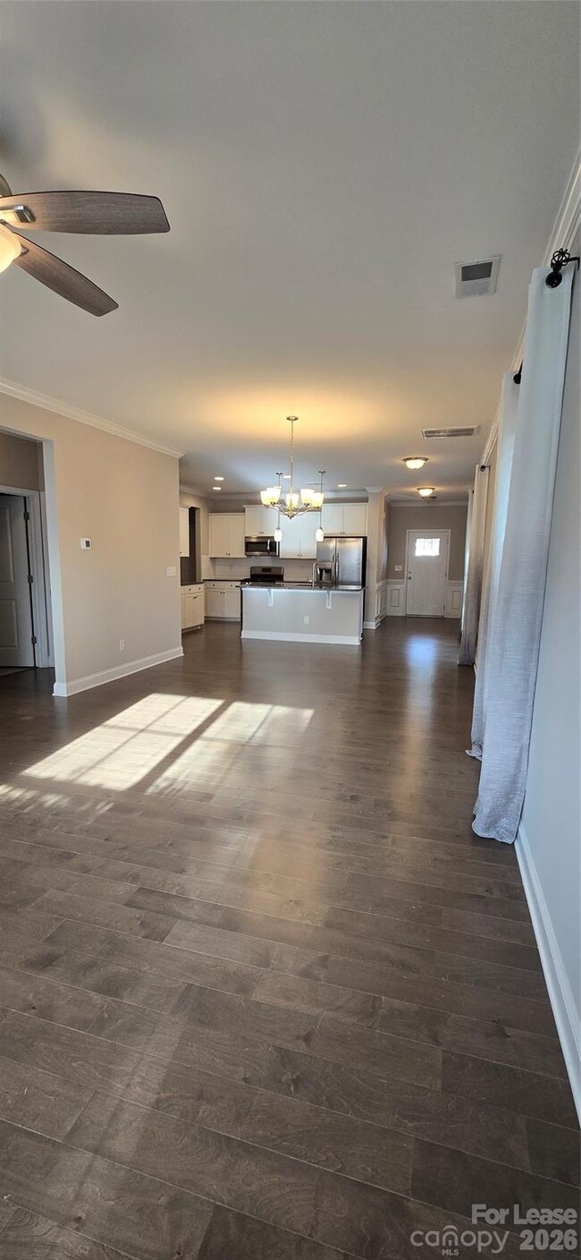 Building Photo - 990 Pennington Dr