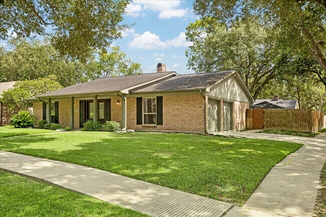 Building Photo - 12427 Brandywyne Dr