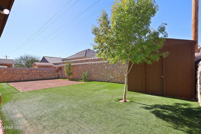 Building Photo - 363 Duskwood St