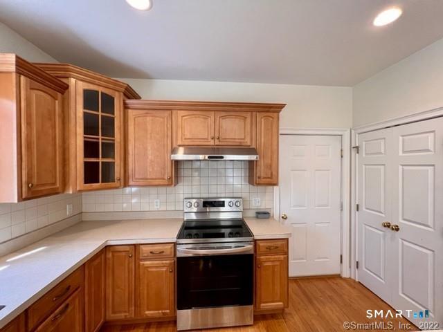 Building Photo - 242 Upper Pattagansett Rd