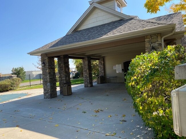 Building Photo - 10351 W Girton Dr