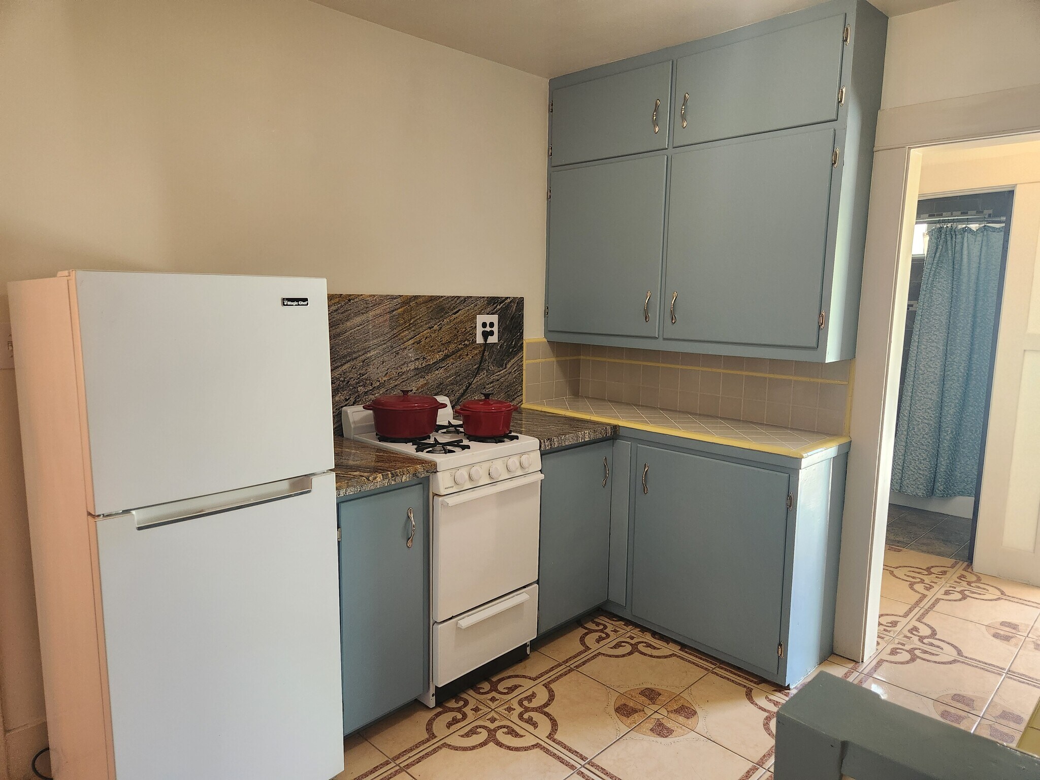 Building Photo - 612 Coronado Ave