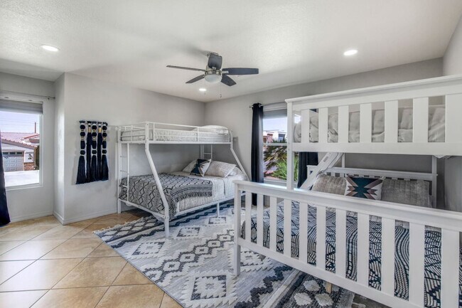 Building Photo - 1800 Burgundy Dr