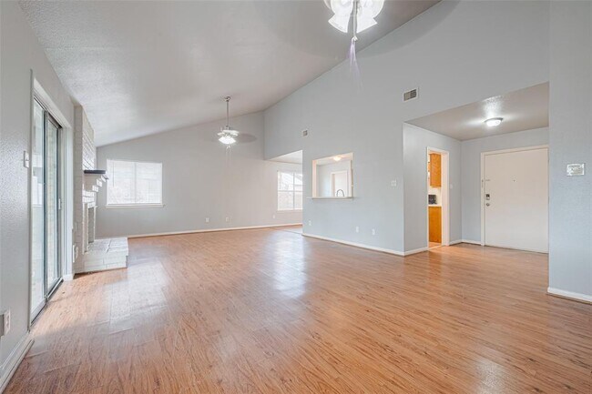 Building Photo - 15238 Ensenada Dr