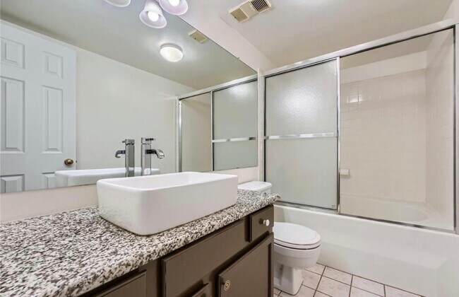 Building Photo - 6702 S Ivy Way