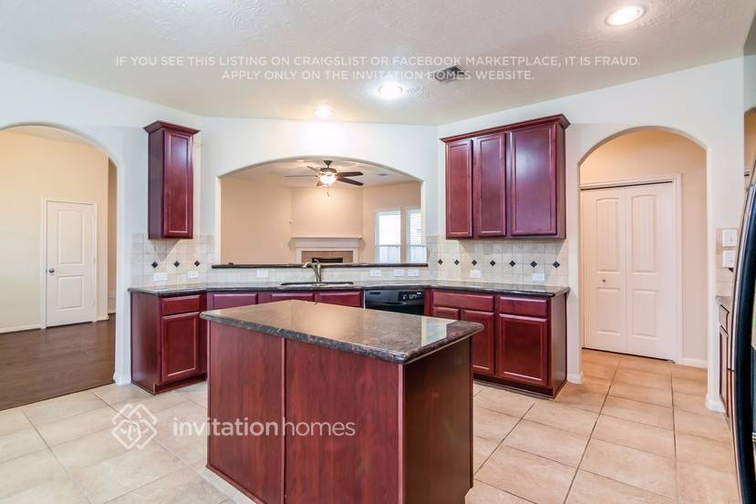 Building Photo - 3322 Rose Trace Dr