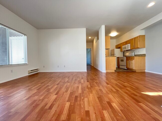 Building Photo - 205 Marina Lakes Dr