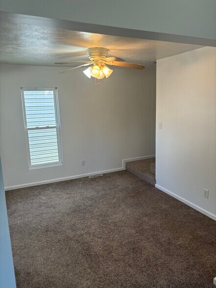 Building Photo - 212 Miller Ave