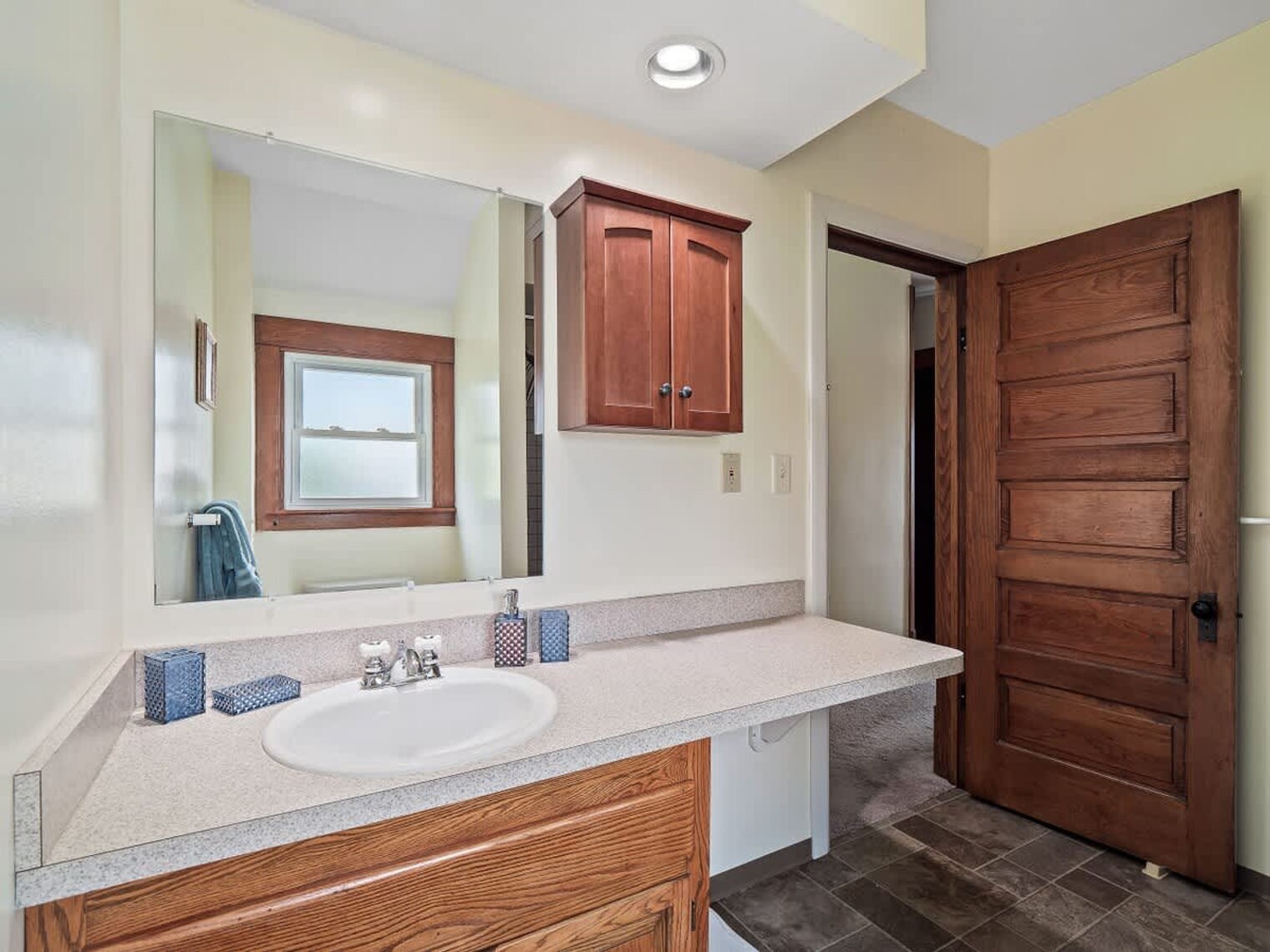 Building Photo - 679 Washington St