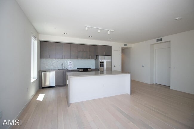 Building Photo - 2 br, 2 bath House - 52 Innes Ct #201