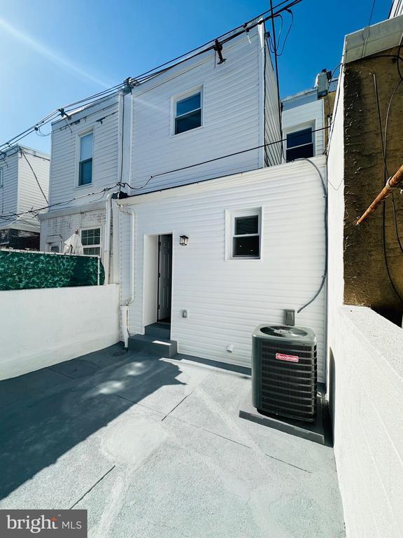 Building Photo - 1221 Durfor St