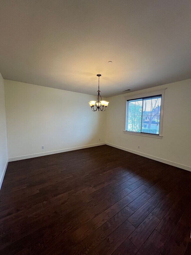 Building Photo - 14816 Huckleberry Dr