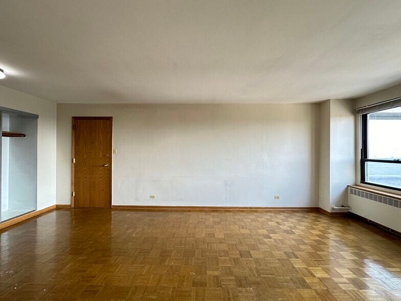 Building Photo - 4180 N Marine Dr