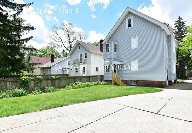 Building Photo - Renovated 2-Bed Colonial Duplex with Garag...