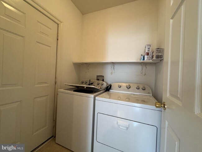 Building Photo - 13868 Piedmont Vista Dr
