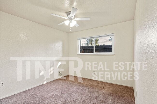 Building Photo - 9282 Corinthian Cir