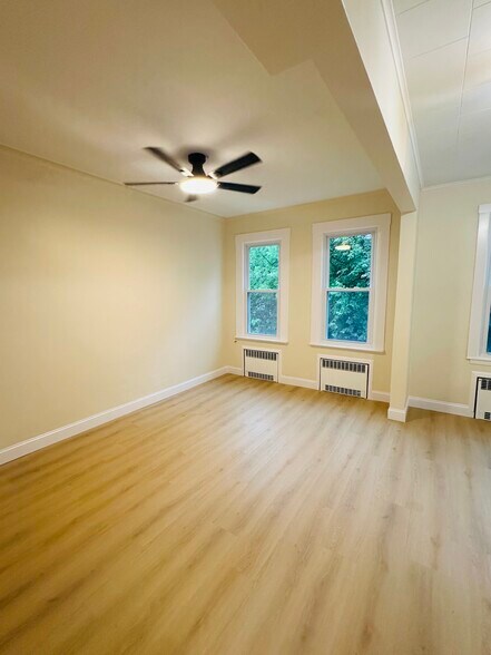 Building Photo - 5926 Palmetto St