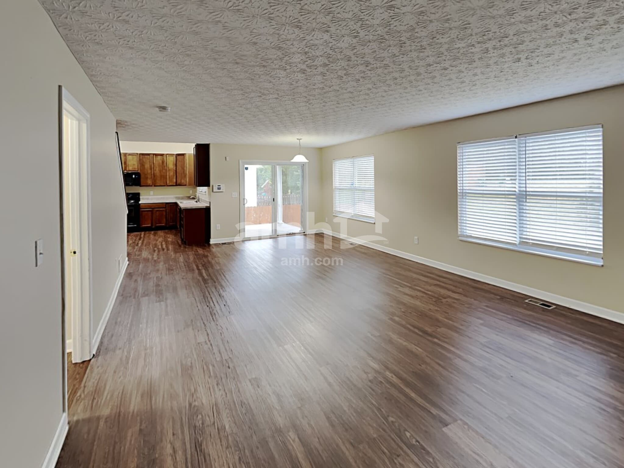 Building Photo - 520 Stone Shadow Dr