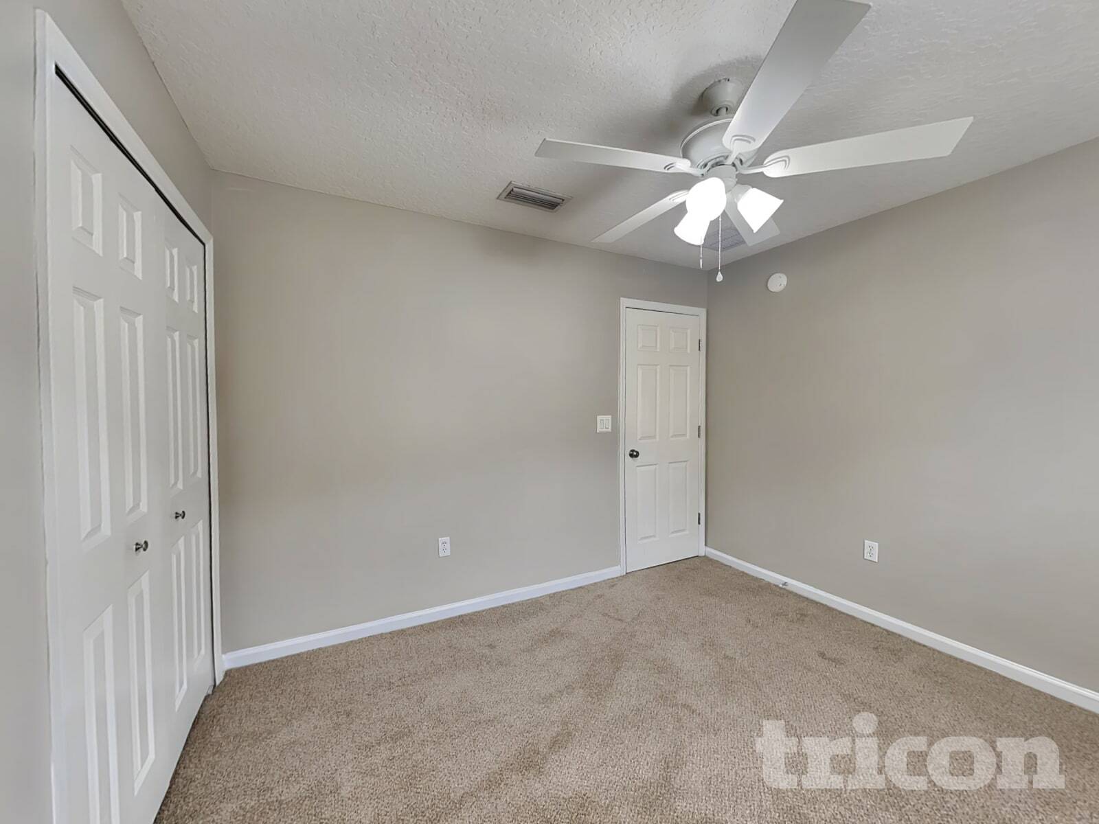 Building Photo - 2450 Creekfront Dr