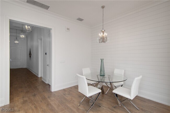 Building Photo - 2883 Coco Lakes Dr