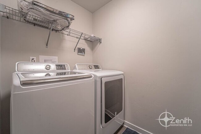 Building Photo - 10004 NE 134th Ave