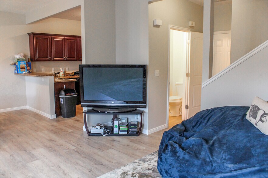 Building Photo - 462 W 1490 N