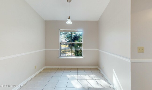 Building Photo - 13613 Las Brisas Way