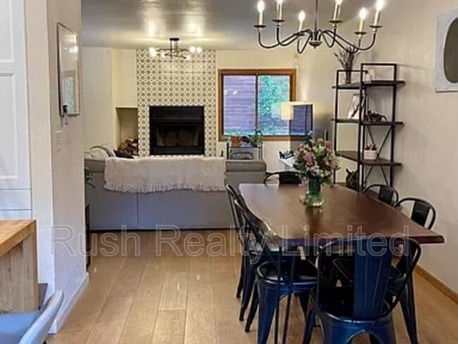 Building Photo - 2657 S University Blvd