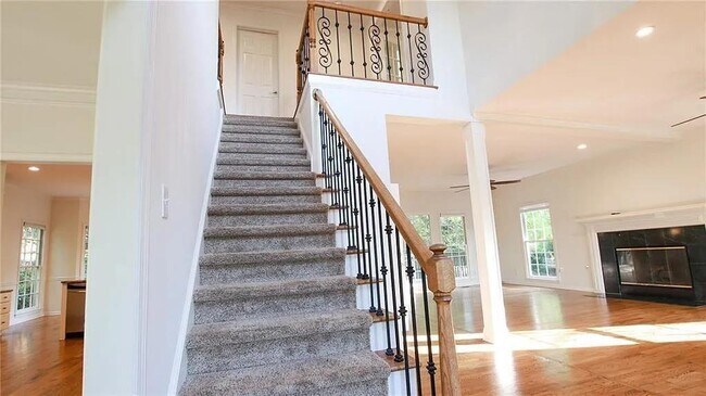 Building Photo - 5055 Mallory Ct