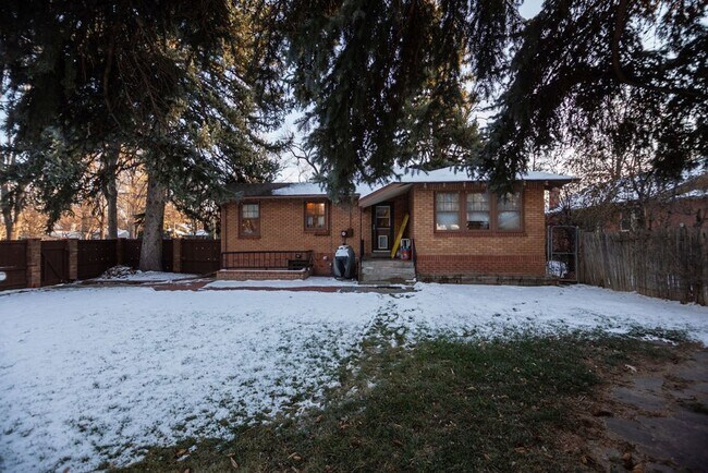 Building Photo - 2 Bedroom + Office, 3 Bath in Old Town Fort Collins