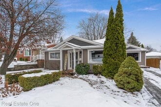 Building Photo - 333 N Helen Ave